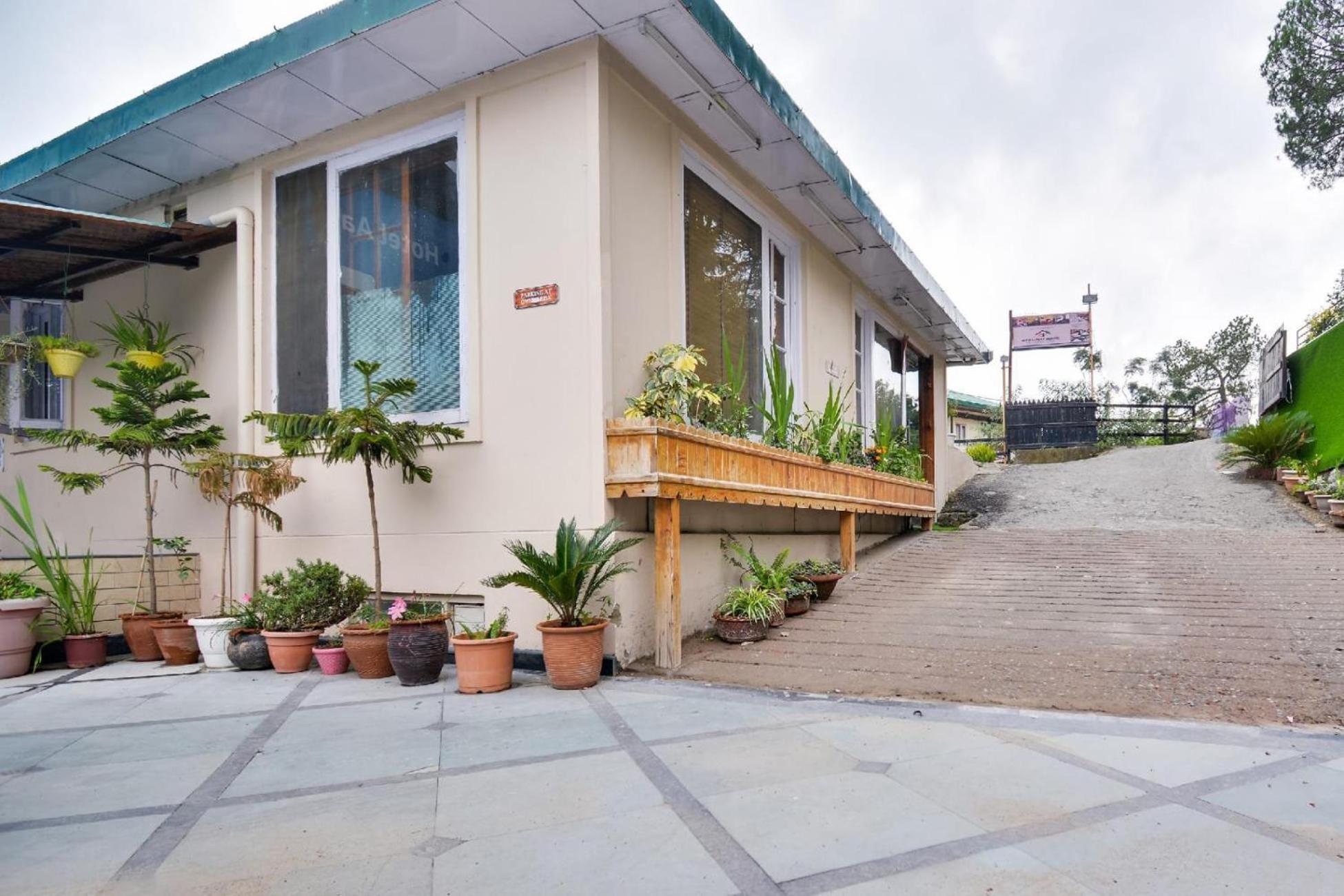 Hotel Aangan Regency Šimla Exteriér fotografie