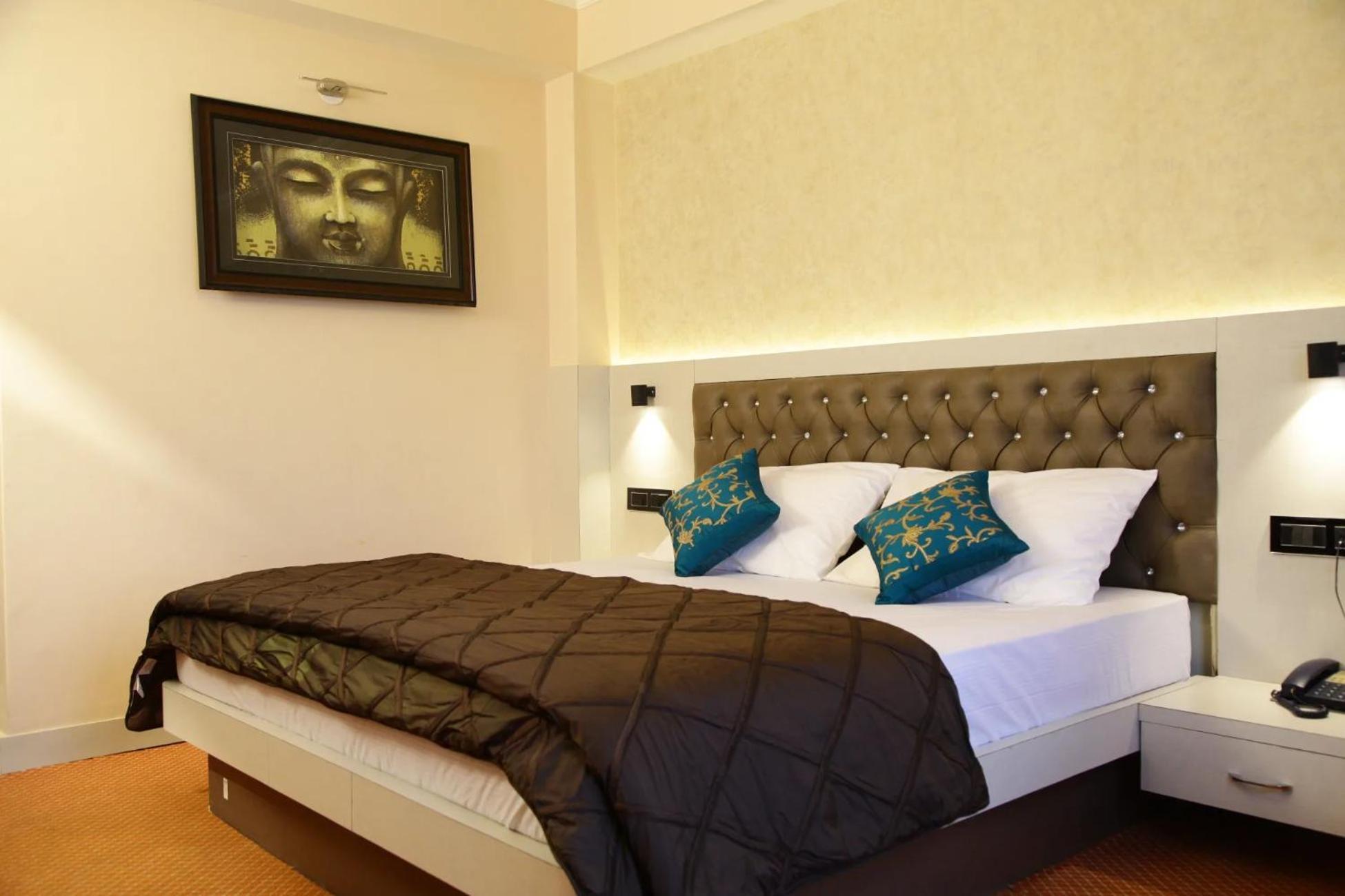 Hotel Aangan Regency Šimla Exteriér fotografie