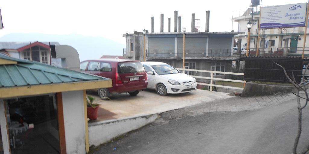 Hotel Aangan Regency Šimla Exteriér fotografie