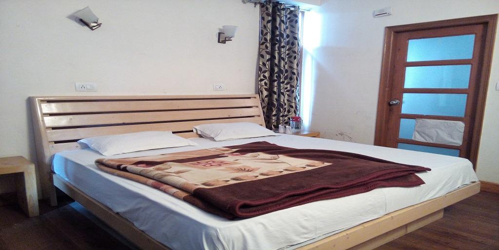 Hotel Aangan Regency Šimla Exteriér fotografie