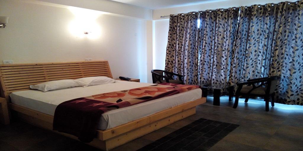 Hotel Aangan Regency Šimla Exteriér fotografie